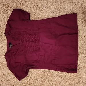 Peaches XS burgundy scrub top